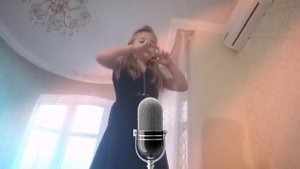 Полина поет .mp4