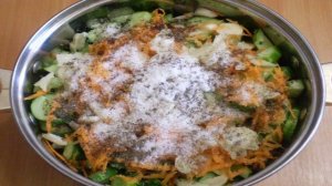 Огурчики с морковью на зиму