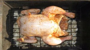 Курица в коптильне
