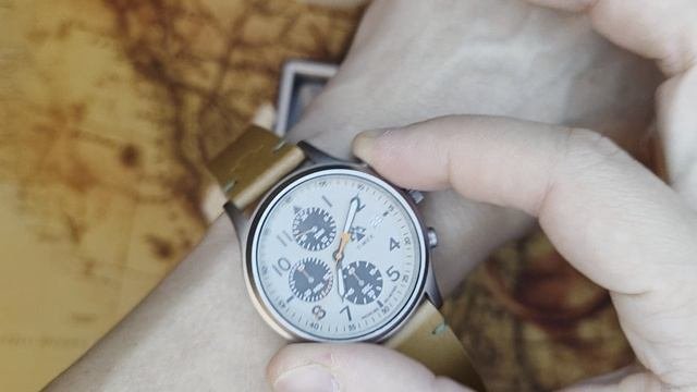 Timex Expedition Sierra. Игрушечный недохронограф