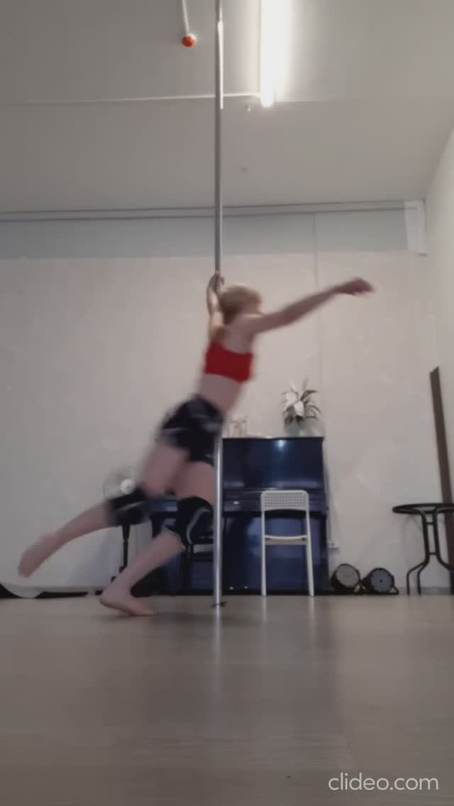 Летаю... Только пока низковато. Землю коленями царапаю (из серии "ПОТОМУ ЧТО МОГУ!..")