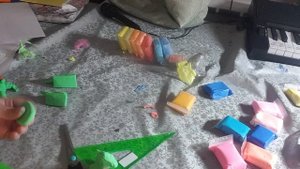 лепим  помошников фиджирона