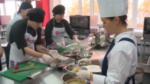 В международный день каши студенты колледжа индустрии питания продемонстрировали свои навыки