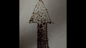 мой выженный на деркве рисунок "ёлка для зимы"