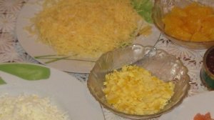 Салат с семгой и красной икрой