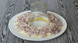 Салат Гранатовый браслет с черносливом и грецким орехом