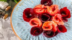 Салат с семгой и свеклой