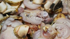 Курица в сидре с яблоками