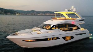 Яхта ближе к морскому размеру Princess F62