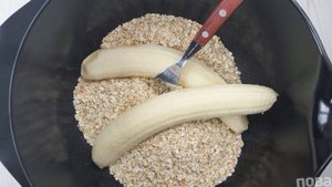 Овсяное печенье с бананом и сухофруктами