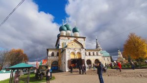 Собор Воскресения Христова в городе Тутаеве (Романов-Борисоглебске) на Борисоглебской стороне.
