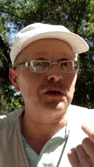 "Кораблями или сундуками мы заградим, но вы нас всё равно не победите!"