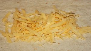 Рулет из лаваша с тунцом