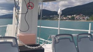 Сочи. Курортный микрорайон Лазаревское. В  открытом море