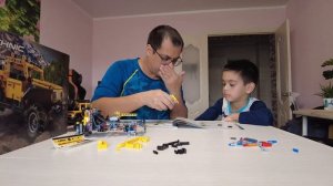 Собираем Лего Техник Джип Вранглер