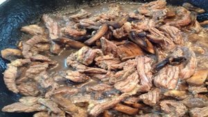 Салат с телятиной и рукколой