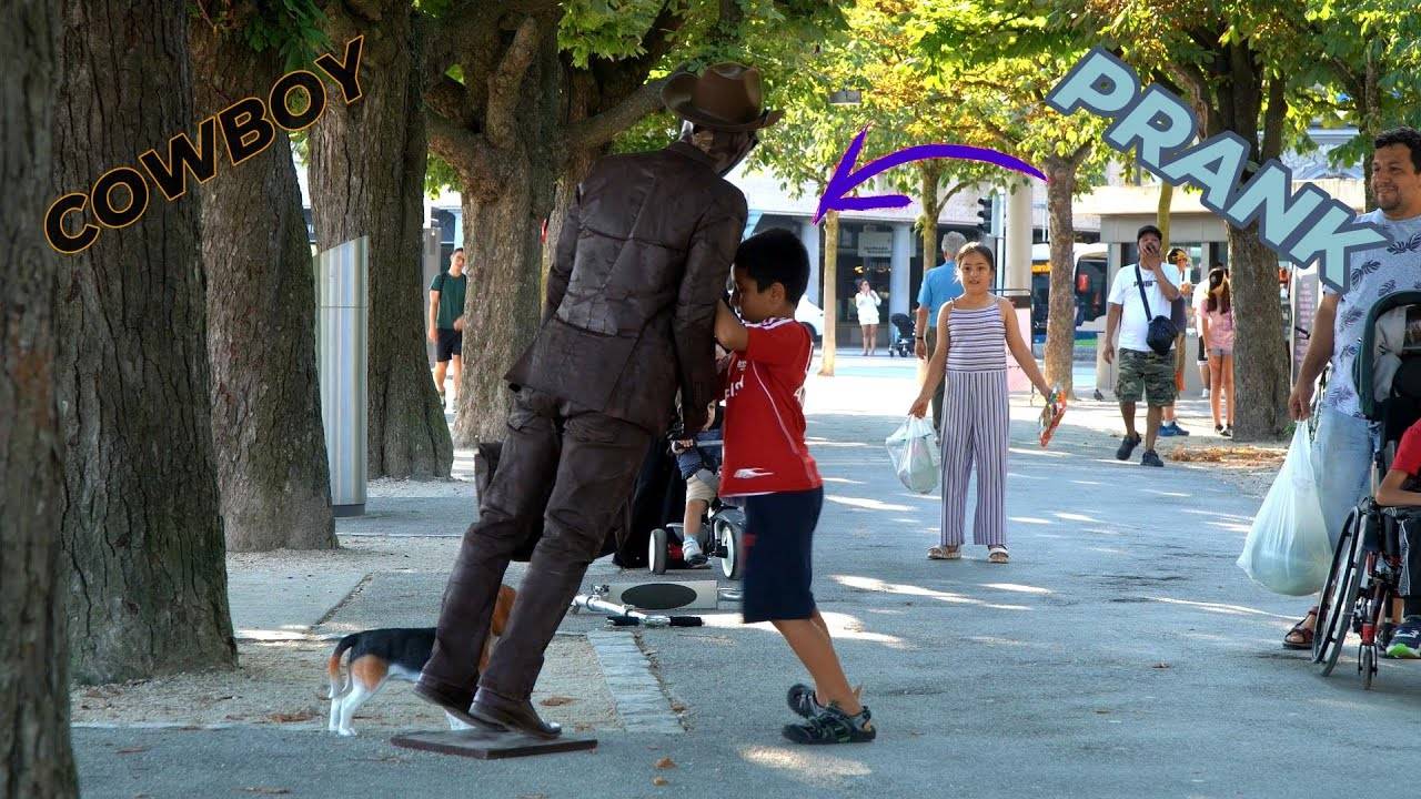 Наслаждаемся новыми реакциями на оживший памятник.