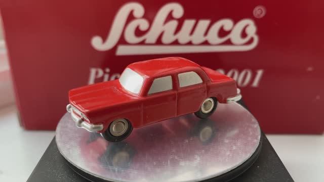 1:90 BMW 1500, Schuco серия Piccolo