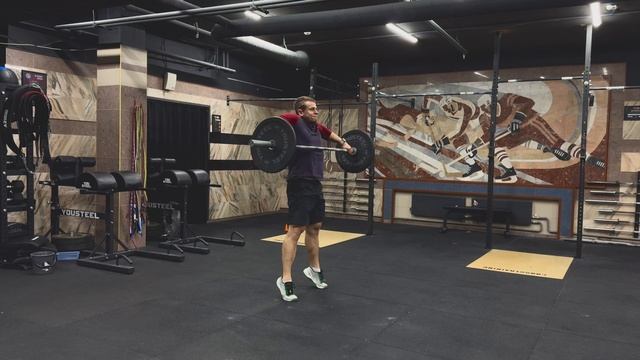 Рывковая тяга с паузой у колена | Paused Snatch Pull