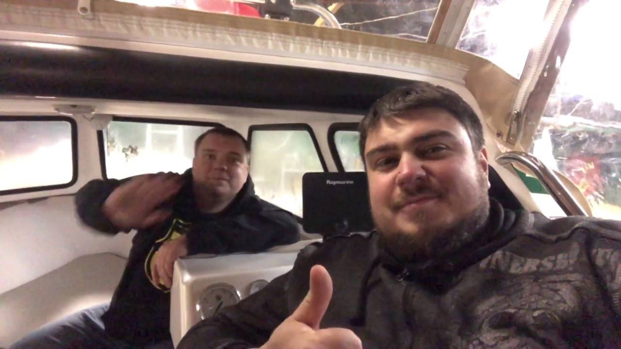Обзор катера Fishroad530ht. Лодка Fishroad530 и лодочный мотор Evinrude. Семейная яхта для походов.