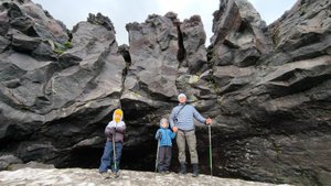 Камчатка с детьми. Часть #10. Лавовые пещеры вулкана Горелый