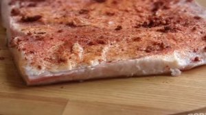 Рулет из сала с курицей по-украински