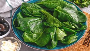 Салат с тунцом и маслинами