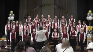 Стучит, бренчит