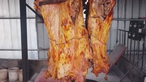 Традиционная китайская кухня. Жареная свинина в яме.