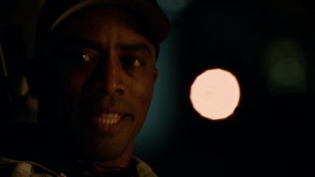 Я – зомби 1 сезон 4 серия «Живи и позволь Клайву» (сериал, 2015)