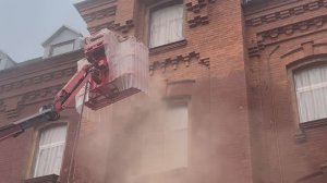 Пескоструйная очистка фасада из кирпича от краски | Очистка исторических фасадов в Санкт-Петербурге