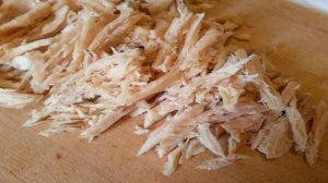 Огуречный салат с семенами кунжута