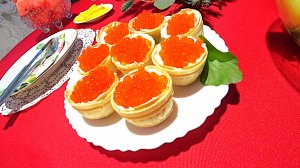 972 серия ШИКАРНЫЙ НОВОГОДНИЙ СТОЛ ЗА 5 МИНУТ. ЧУДО СКАТЕРТЬ. САМЫЙ ВКУСНЫЙ СТОЛ.