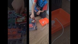 Робот поломойщик своими руками.
Конструктор Знаток.
Юный изобретатель.
Теперь я обожаю мыть полы.