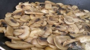 Салат с сухариками и кукурузой