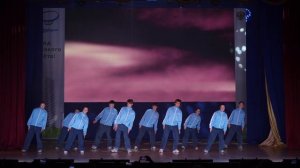 CLOSE GROUP POPPIG UJEN DANCE COMPANY