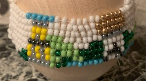 Поясок при оплетение яйца бисером