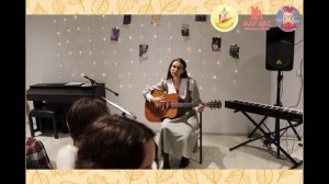 Читает и поёт Дарья Дедюро