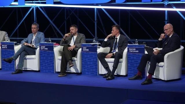 Финополис 2025. День 3. Секция 3.2.Простой продукт Vs сложный выбор: прочитал, понял, принял
