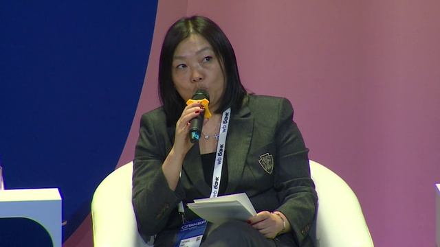 Финополис 2025. День 3. Секция 2.1. Человек в эпоху финтеха: защита или гиперопека?
