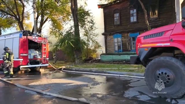 Тушение двухэтажного дома в Благовещенске