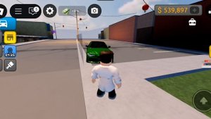 У меня угнали машину макларын нашёл продавца который продаёт части от моей машины меня избили