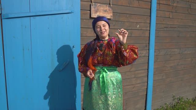 Творческая экскурсия по этнокомплексу «Коми-деревня»: об устройстве коми избы