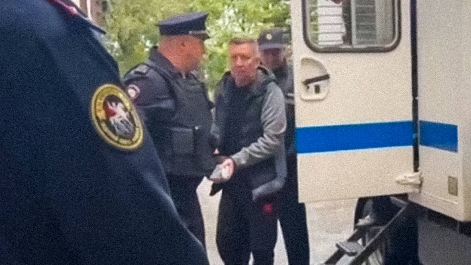 В Краснодаре арестован глава Крымского района Сергей Лесь. Чиновника подозревают в хищении госземель