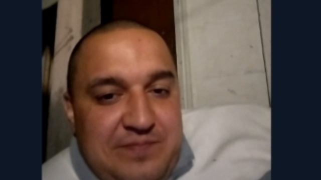 Алкохлопец с большими щеками