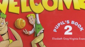 английский язык урок 2. глаголы to be am, is, are и их местоимения.