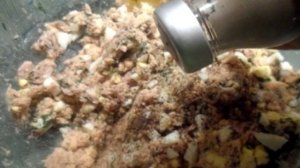 Пирог с горбушей консервированной