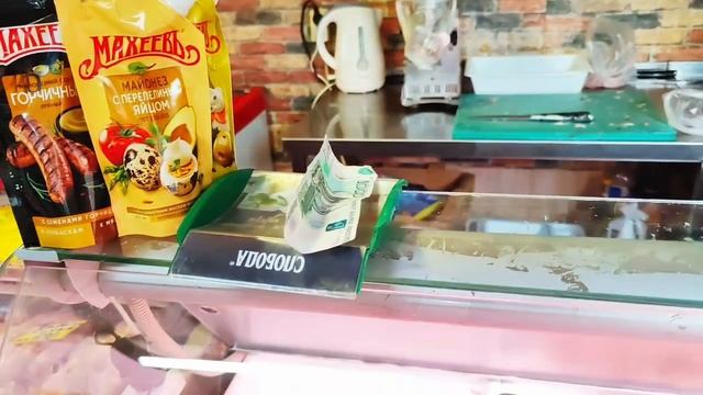 КОМУ ДОРОГО В КРЫМУ? НЕПРЕРЫВНАЯ СЪЁМКА. РЫНОК В АЛУШТЕ, показываю цены в моём городе