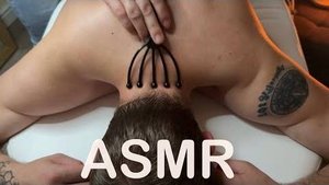 ASMR ПРОСТОЙ МАССАЖ СПИНЫ КРУПНЫМ ПЛАНОМ В ДОМАШНИХ УСЛОВИЯХ