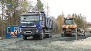 У павильона «Бесовы следки» в Беломорском районе строят безопасную парковку